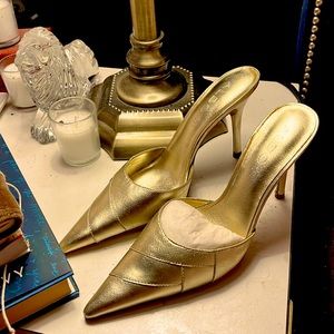 Aldo Gold Openback pumps